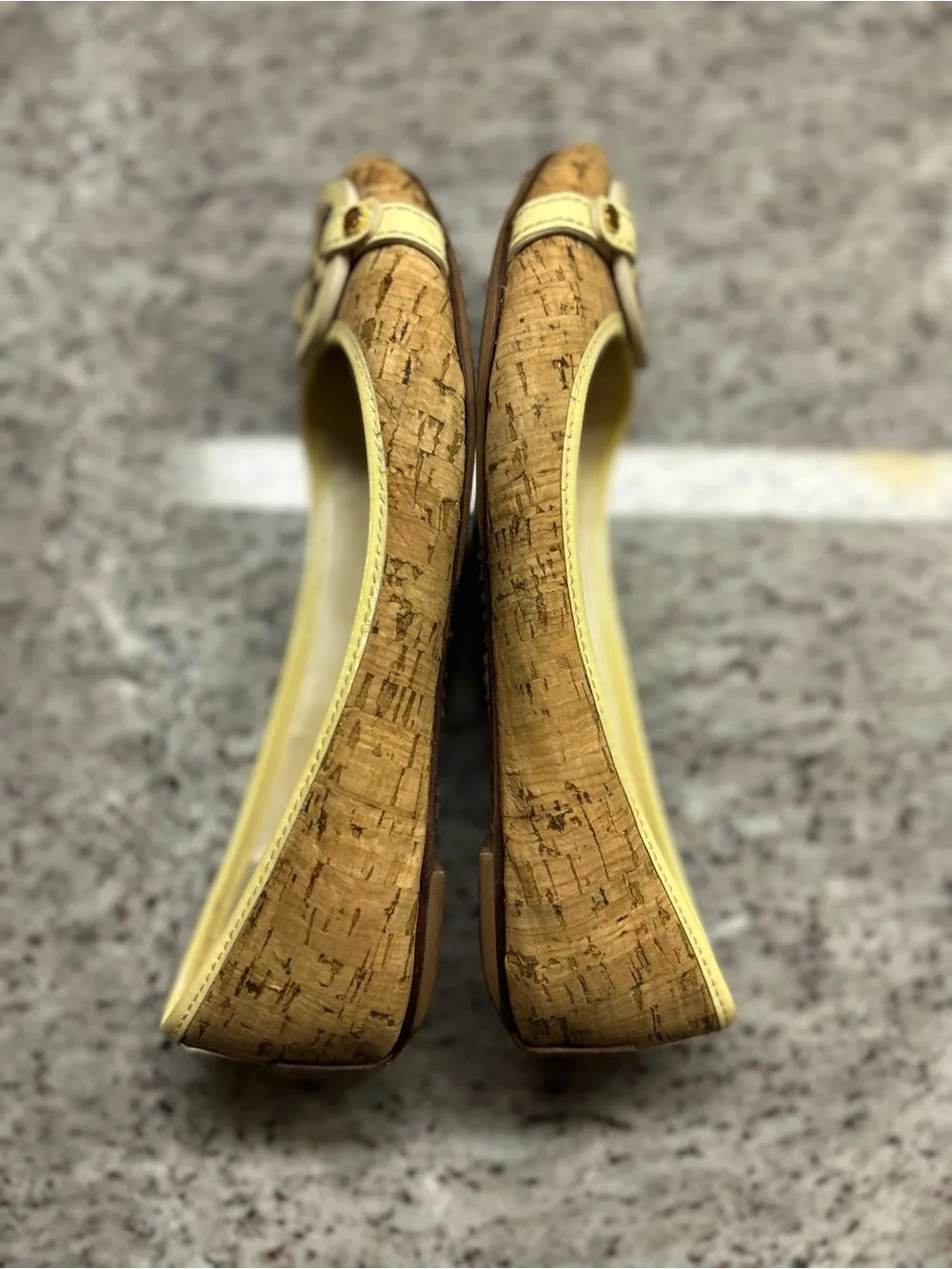 Tory Burch Women’s Tan Cork Ballet Flats with Gold Emblem size 6